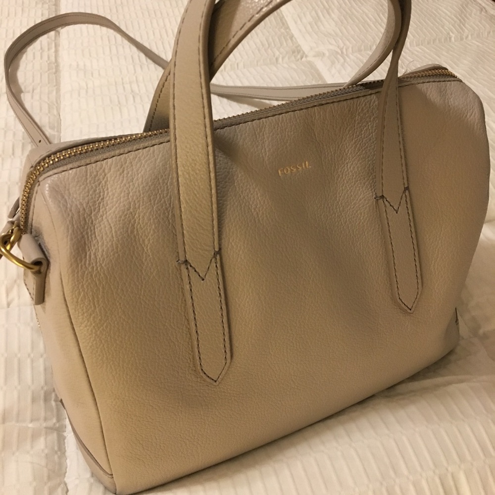 Brand new Fossil Sydney Satchel purse!